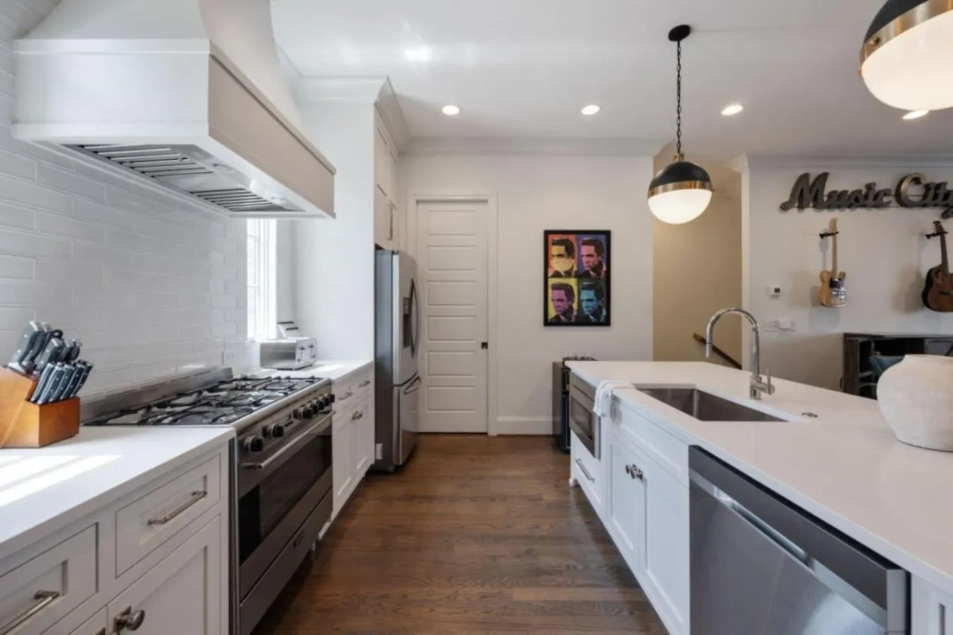 Weho Indie Villa 3 Bedroom 3 Bath Just 1.3 Miles To Geodis Nashville